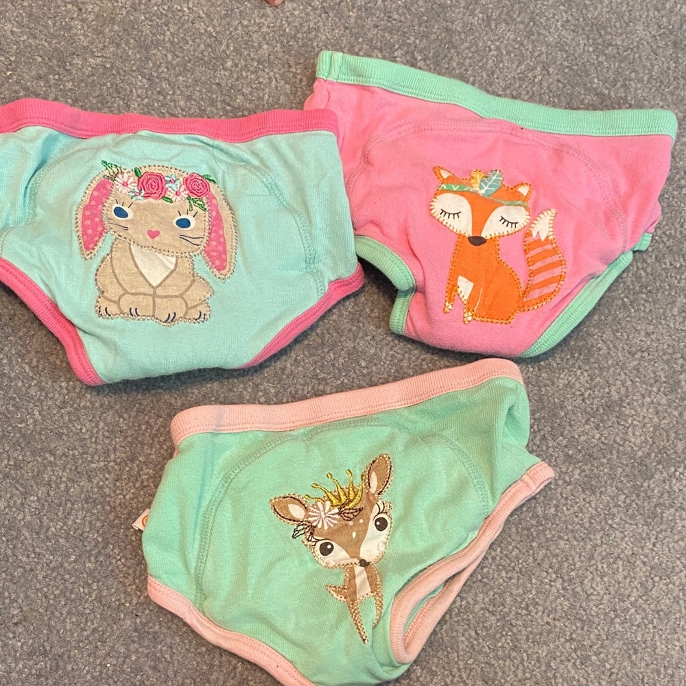 Charming Kids' Animal Print Underwear Set - Pink & Green